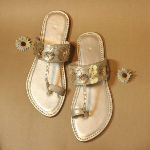 Kolhapuri Ladies Chappal - Image 3