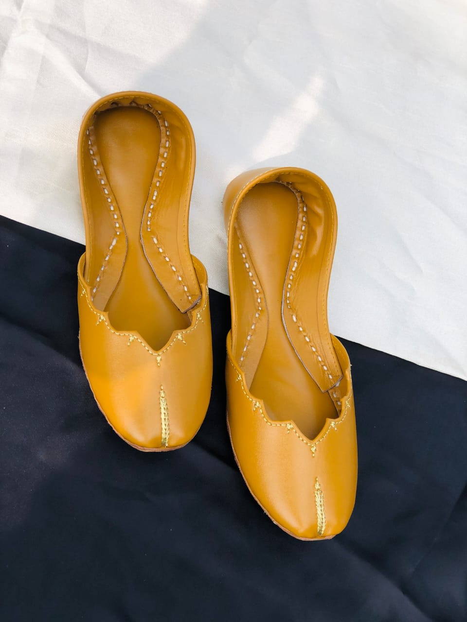 Yellow Pointed Khussa - Image 2
