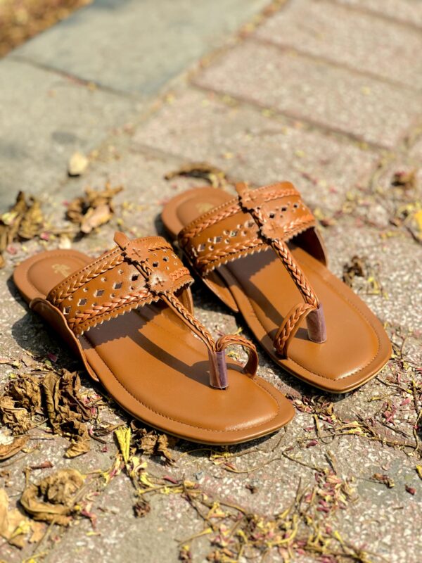 Brown Indian Ladies Kolhapuri Chappal