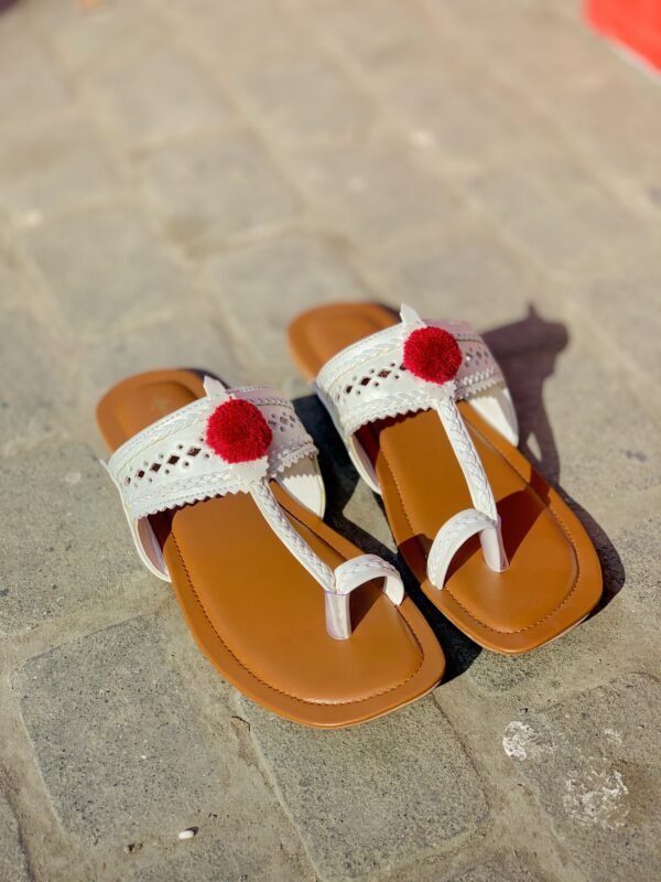 White Indian Ladies Kolhapuri Chappal