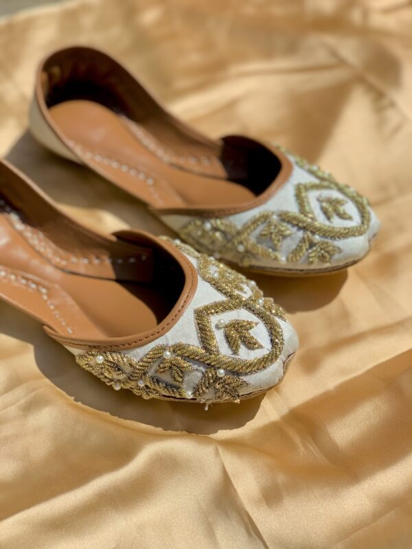 White Supreme  Embroidery  Pearl  ladies Khussa - Image 3