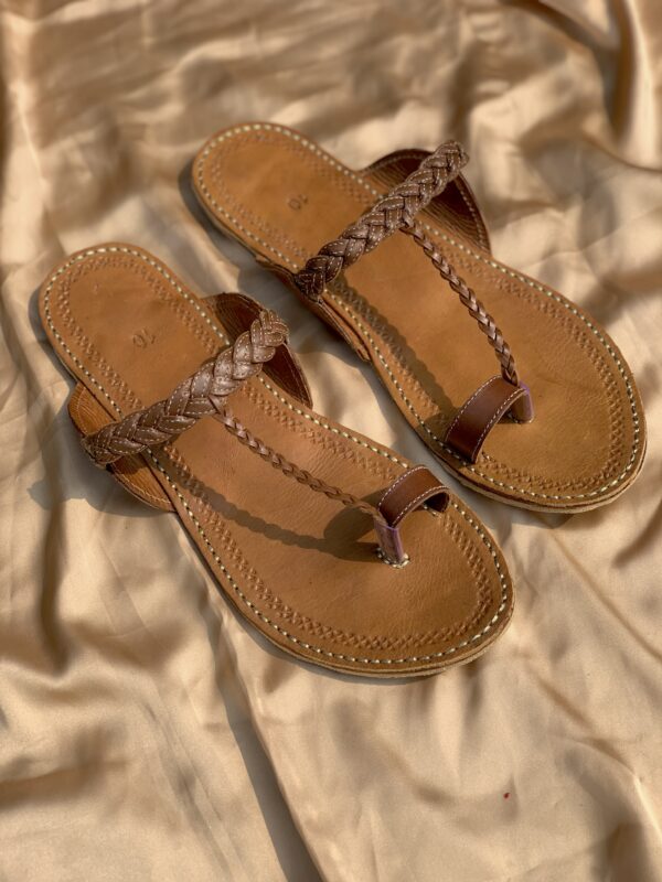 Leather Ladies Kohlapuri Chappal