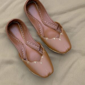 Brown Pointed Khussa